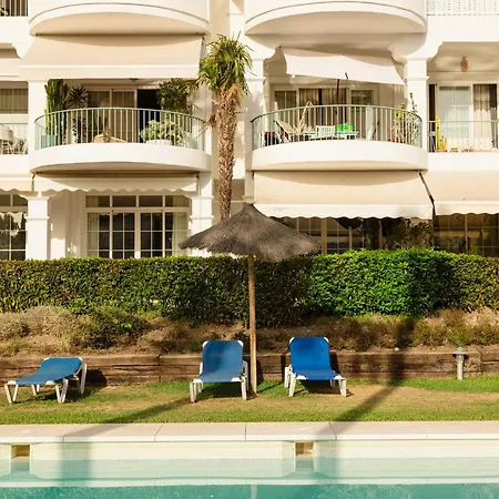 Apartment, With Large Terrace And Garden, Close To Golf And The Beach, In Guadalmina,