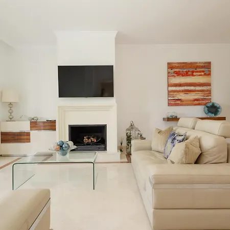 Apartment Apartment, With Large Terrace And Garden, Close To Golf And The Beach, In Guadalmina, *