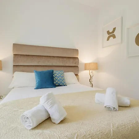 Apartment, With Large Terrace And Garden, Close To Golf And The Beach, In Guadalmina, Apartment Marbella