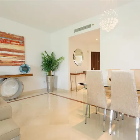 Apartment, With Large Terrace And Garden, Close To Golf And The Beach, In Guadalmina, Marbella