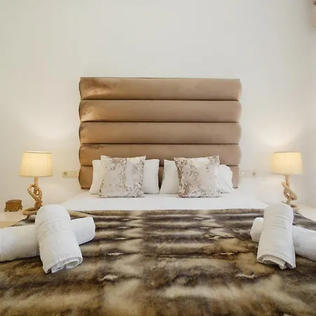 Apartment, With Large Terrace And Garden, Close To Golf And The Beach, In Guadalmina, Apartment Marbella