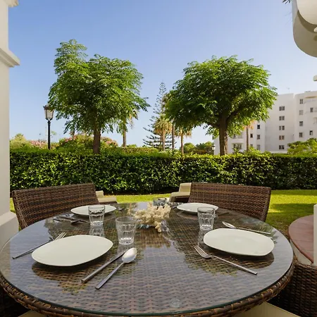 Apartment, With Large Terrace And Garden, Close To Golf And The Beach, In Guadalmina, * Marbella