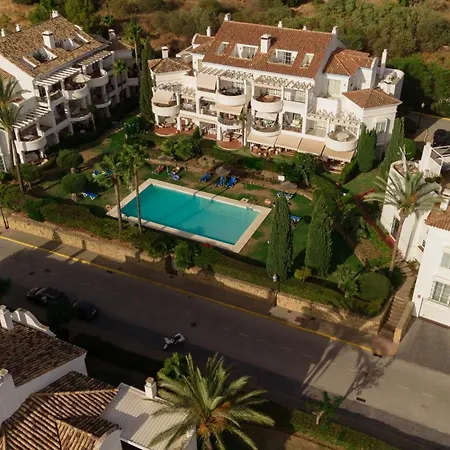 Apartment, With Large Terrace And Garden, Close To Golf And The Beach, In Guadalmina,